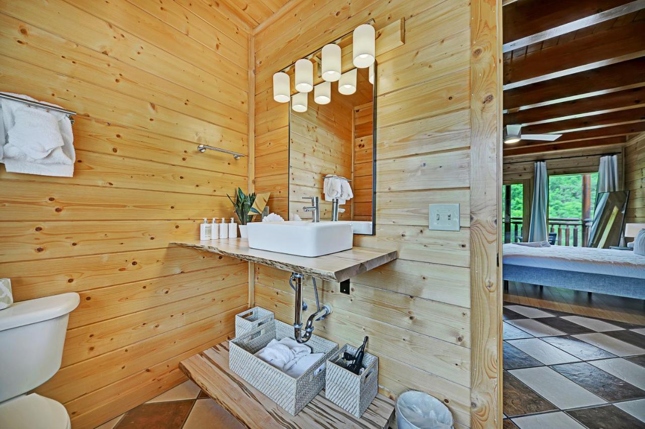 Gorgeous Large Mountain View Cabin W Hot Tub, Free Wifi, Games Villa Sevierville Exterior foto