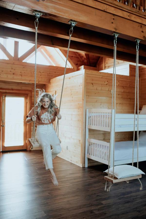 Gorgeous Large Mountain View Cabin W Hot Tub, Free Wifi, Games Villa Sevierville Exterior foto